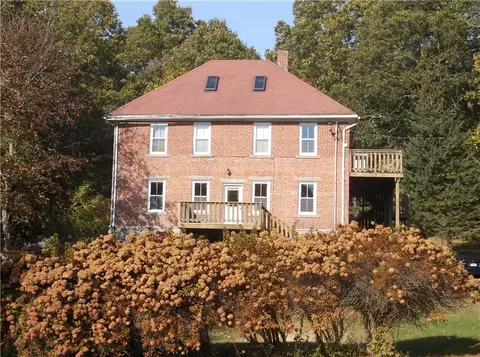 14 Alexander St, Norwich, CT 06360 photo 1