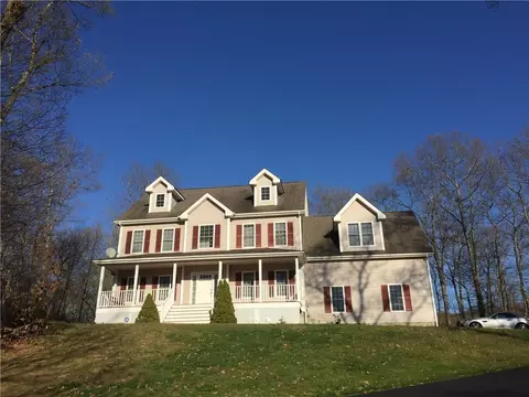 7 Catbird Ln, East Lyme, CT 06333 photo 1
