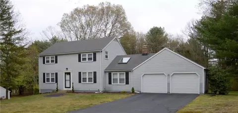 8 Charter Oak Dr, East Lyme, CT 06333 photo 1