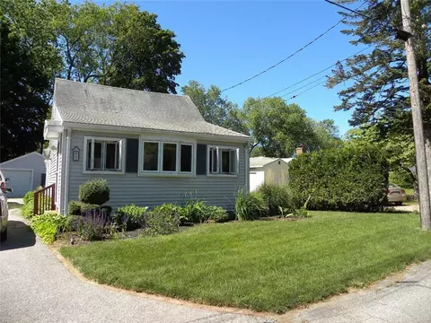 7 Saunders Dr, Niantic, CT 06357 photo 1