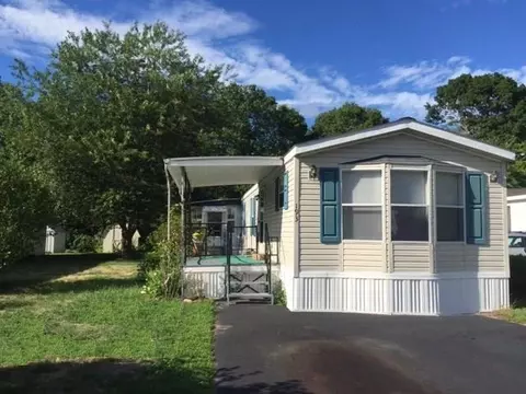 193 D St, Groton, CT 06340 photo 1