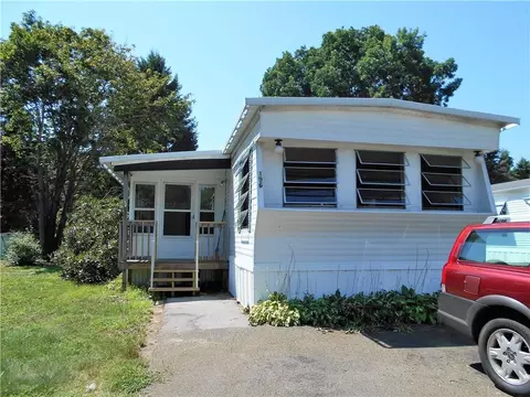 196 D St, Groton, CT 06340 photo 1