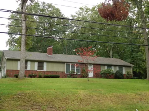 334 Wauregan Rd, Killingly, CT 06239 photo 1
