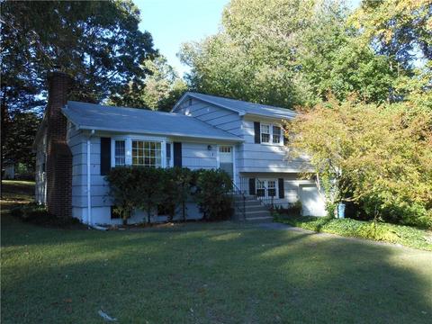 1 Nutmeg Dr, Gales Ferry, CT 06335 photo 1