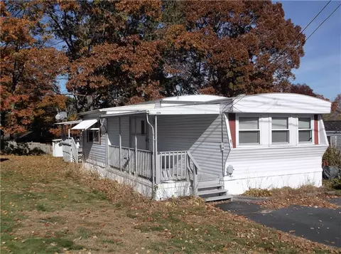 27 D St, Groton, CT 06340 photo 1