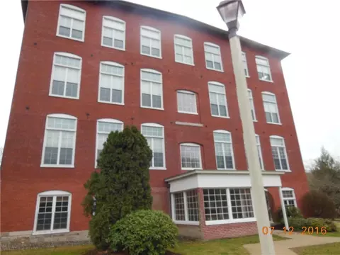 45 Main St #204, Plainfield, CT 06374 photo 1