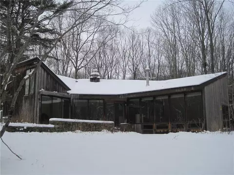 604 Phoenixville, Chaplin, CT 06235 photo 1