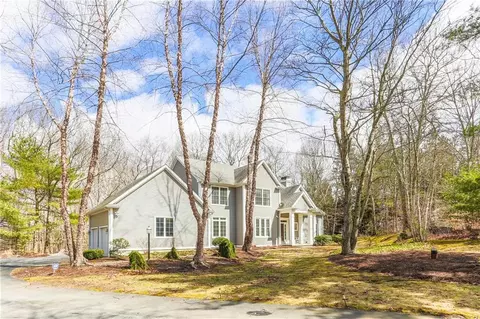 5 Red Brook Ln, Ledyard, CT 06339 photo 1