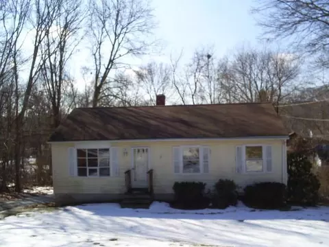 235 Maple St, Killingly, CT 06239 photo 1