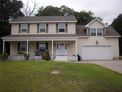 5 Captain Amos Stanton Dr, Ledyard, CT 06339 photo 1