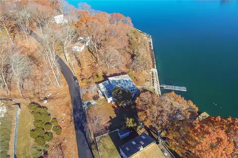 73 Quarry Dock Rd, Niantic, CT 06357 photo 1