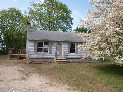 13 Shelby Cir, Killingly, CT 06241 photo 1