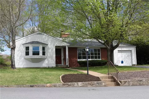 11 Deerbrook Rd, Norwich, CT 06360 photo 1