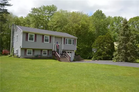 15 Juniper Ln, Griswold, CT 06351 photo 1