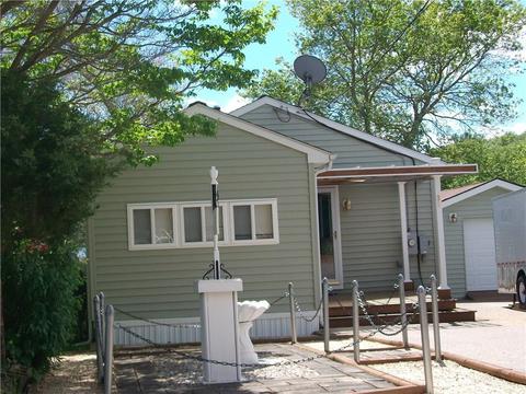 30 Shore Dr, Griswold, CT 06351 photo 1