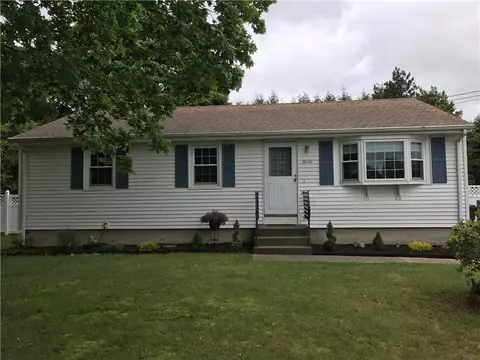 20 S Pine St, Plainfield, CT 06374 photo 1