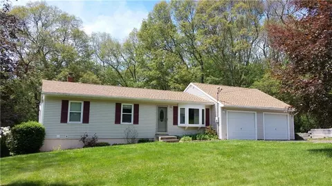 58 Beechwood Blvd, Plainfield, CT 06374 photo 1