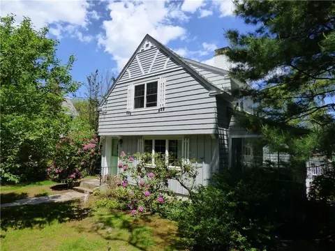 36 Attawan Rd, Niantic, CT 06357 photo 1
