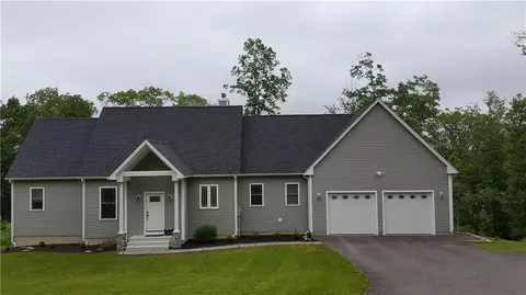 2 Pinecrest Ln, Sprague, CT 06330 photo 1