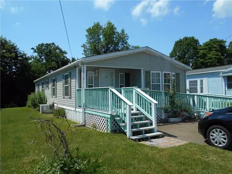 75 A St, Groton, CT 06340 photo 1