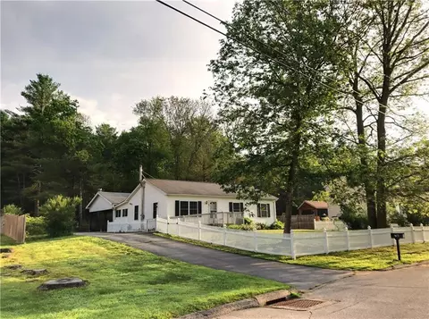 78 Pleasant View Dr, Killingly, CT 06241 photo 1