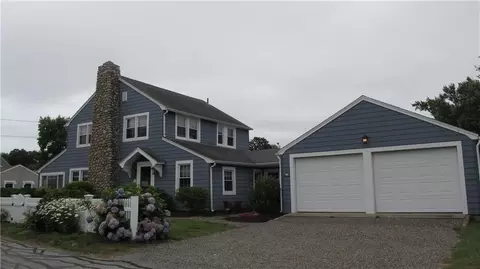 5 E Shore Dr, Niantic, CT 06357 photo 1