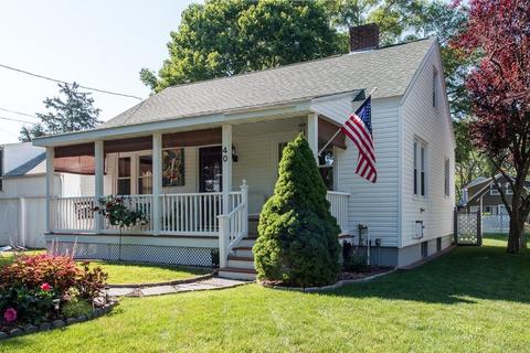 40 Saunders Dr, East Lyme, CT 06357 photo 1