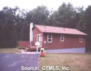 Undisclosed, Thompson, CT 06277 photo 1