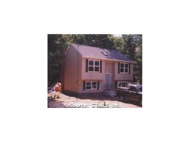 75 Pleasant View Dr, Killingly, CT 06233 photo 1