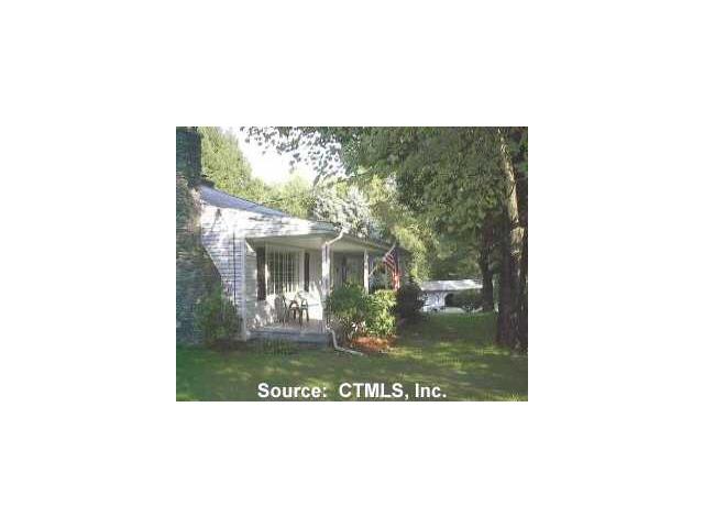 106 Killingly Ave, Putnam, CT 06260 photo 1