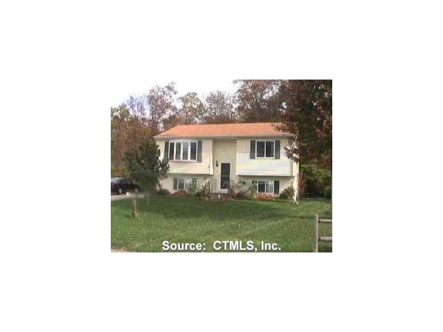 149 Colonial Rd, Plainfield, CT 06374 photo 1