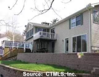 Undisclosed, Thompson, CT 06277 photo 1