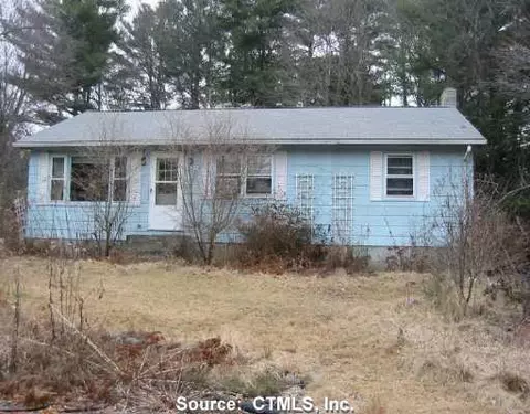 Undisclosed, Thompson, CT 06277 photo 1