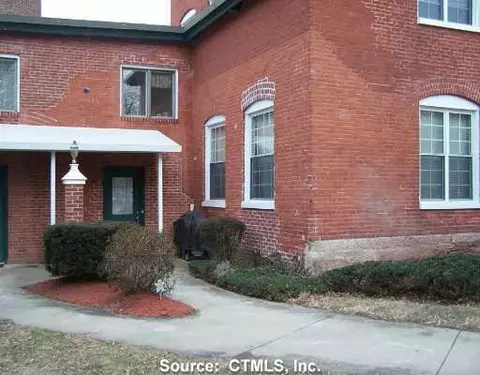 45 Main St #1, Plainfield, CT 06374 photo 1