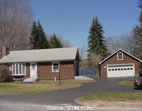 Undisclosed, Thompson, CT 06277 photo 1