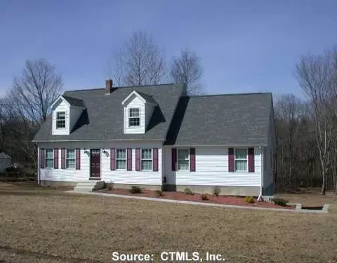 953 Upper Maple Stree, Killingly, CT 06239 photo 1