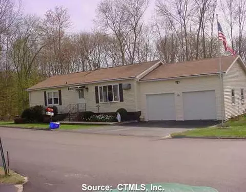 70 Colonial Rd, Plainfield, CT 06374 photo 1