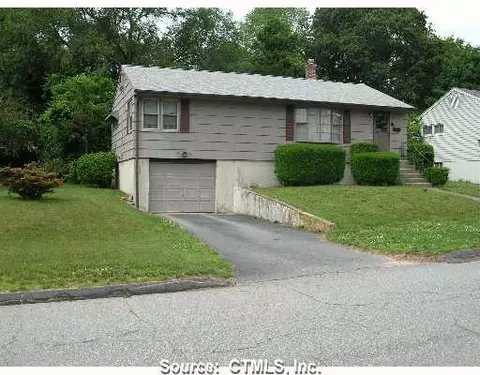 Undisclosed, Groton, CT 06340 photo 1