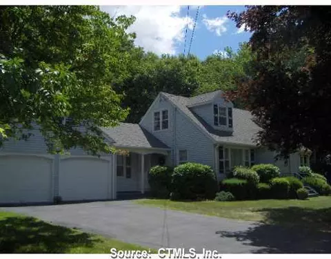 85 E Pattagansett Rd, Niantic, CT 06357 photo 1