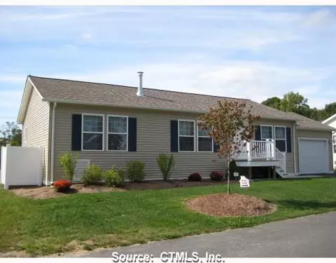 5 Cliff Rd, Ledyard, CT 06339 photo 1