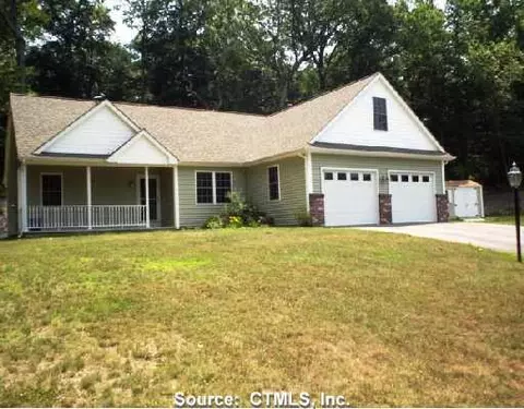 131 Laurel Dr, Killingly, CT 06241 photo 1