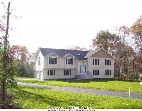 2 Orleans Ave, Killingly, CT 06239 photo 1
