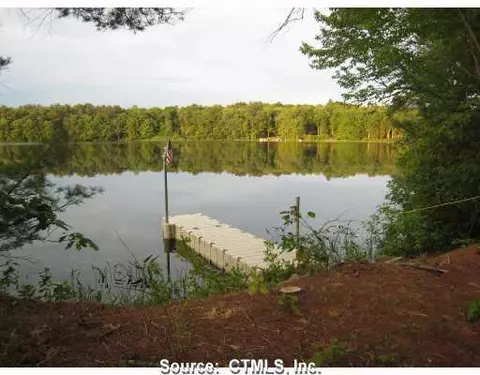 40 Pine Knolls Dr, Killingly, CT 06241 photo 1