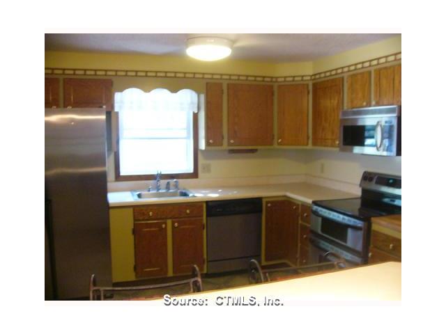 91 Tarbox Rd, Plainfield, CT 06374 photo 1