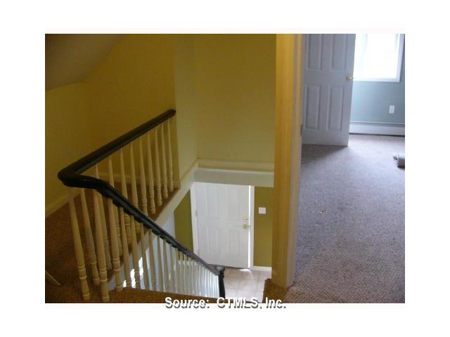 47 Mountain St, Willimantic, CT 06226 photo 1