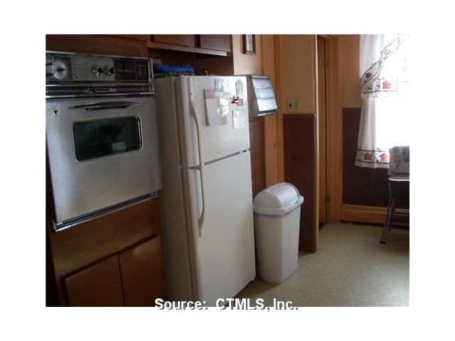 21 Old Mansfield Rd, Windham, CT 06280 photo 1