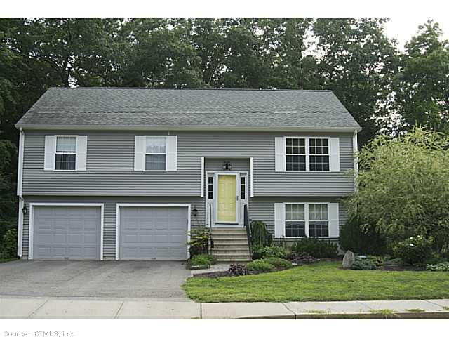 142 Ridgewood Rd, Willimantic, CT 06226 photo 1