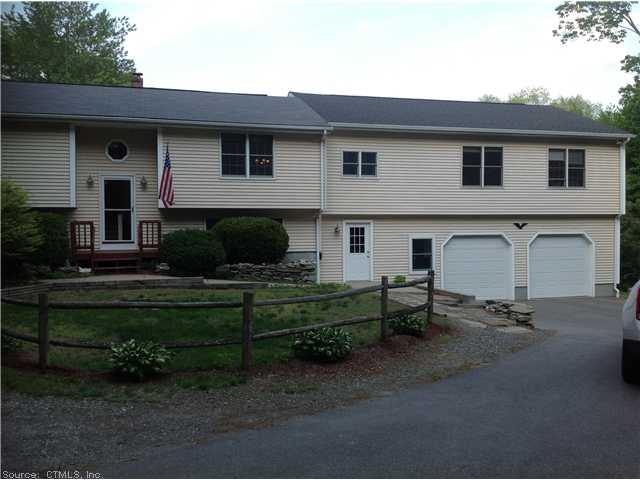 323 Modock Rd, Putnam, CT 06260 photo 1