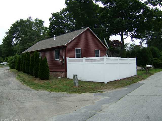 18 Daboll Rd, Groton, CT 06340 photo 1