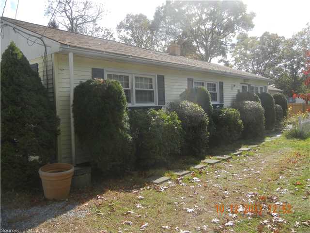 6 Ralph St, Moosup, CT 06354 photo 1